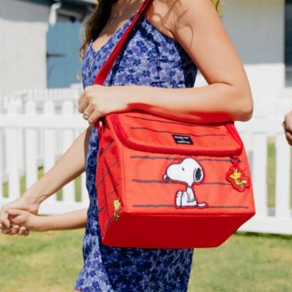 Snoopy House Lunch Bag Pail Insulated Cooler Peanuts x Igloo 16 Can NWT - Picture 12 of 12